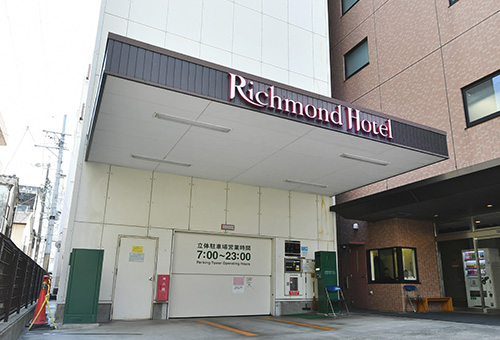 画像:ホテル駐車場