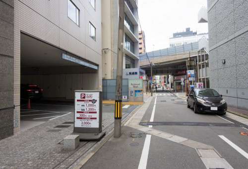 画像:ホテル専用の立体駐車場