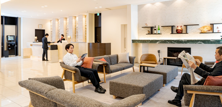 広々としたロビーでお出迎え