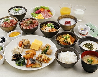 駅周辺にはグルメが充実