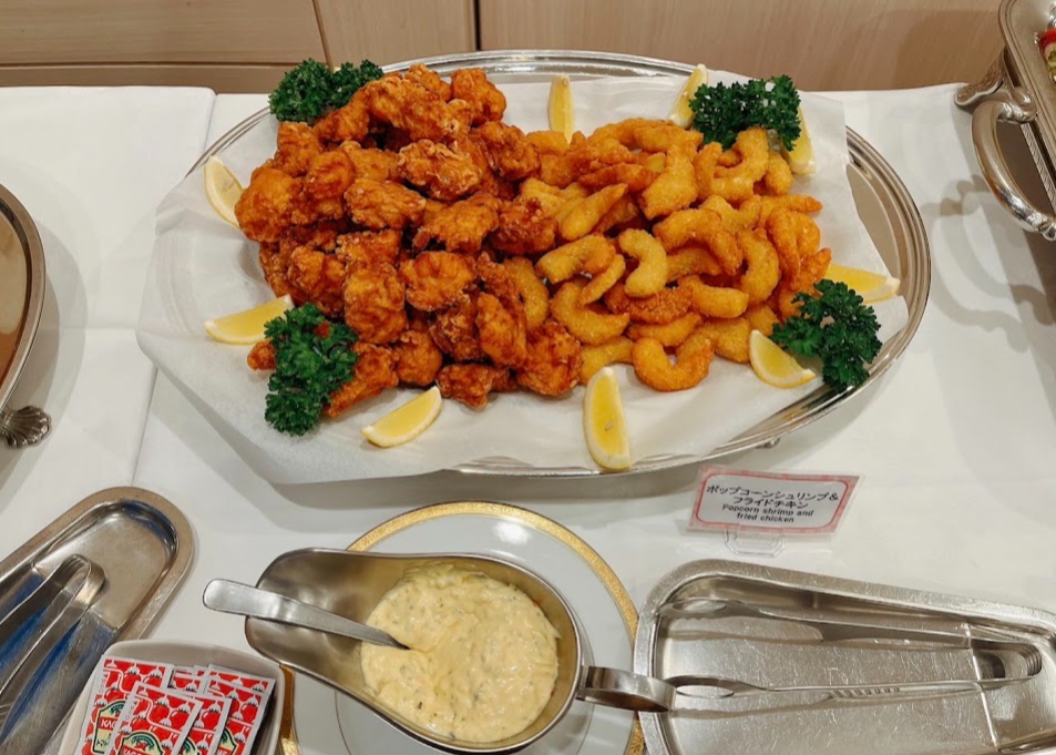 ポップコーンシュリンプとフライドチキン タルタル添え