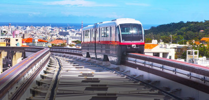 モノレール『美栄橋駅』まで徒歩2分。観光に便利な立地