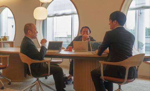 <br><br><br><br><br><br><br><br>【ミーティングスペースとしても】