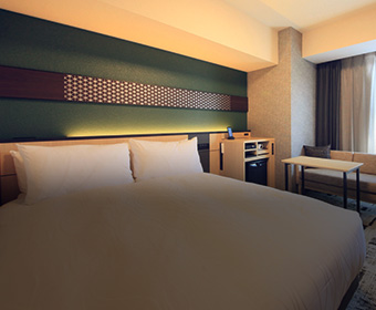 画像:デュベスタイル&シモンズ社製ベッド