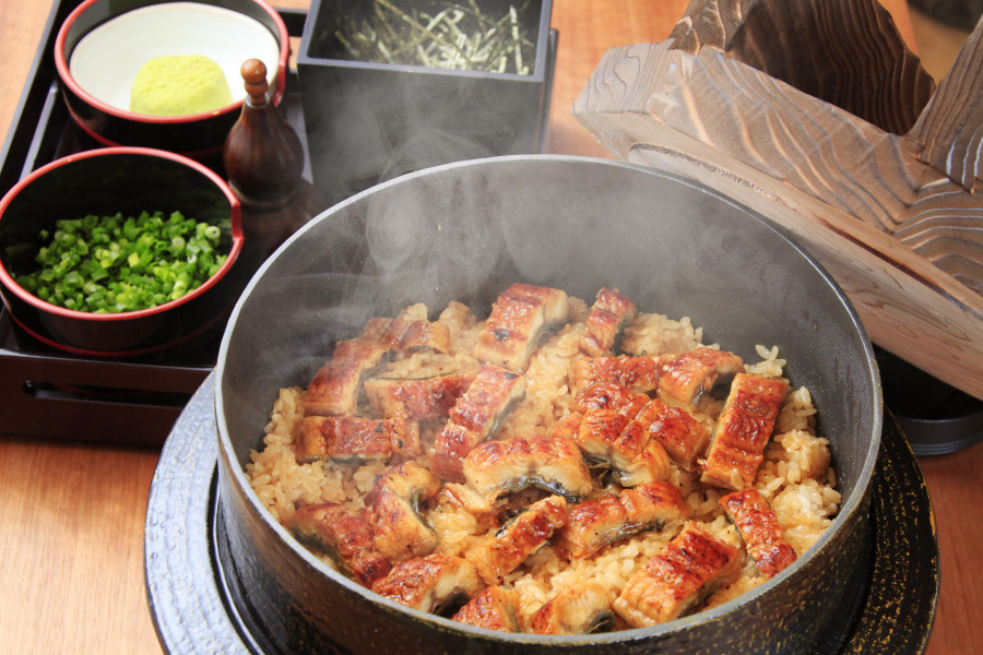 リッチモンドホテル名古屋新幹線口の看板朝食:「ひつまぶし」