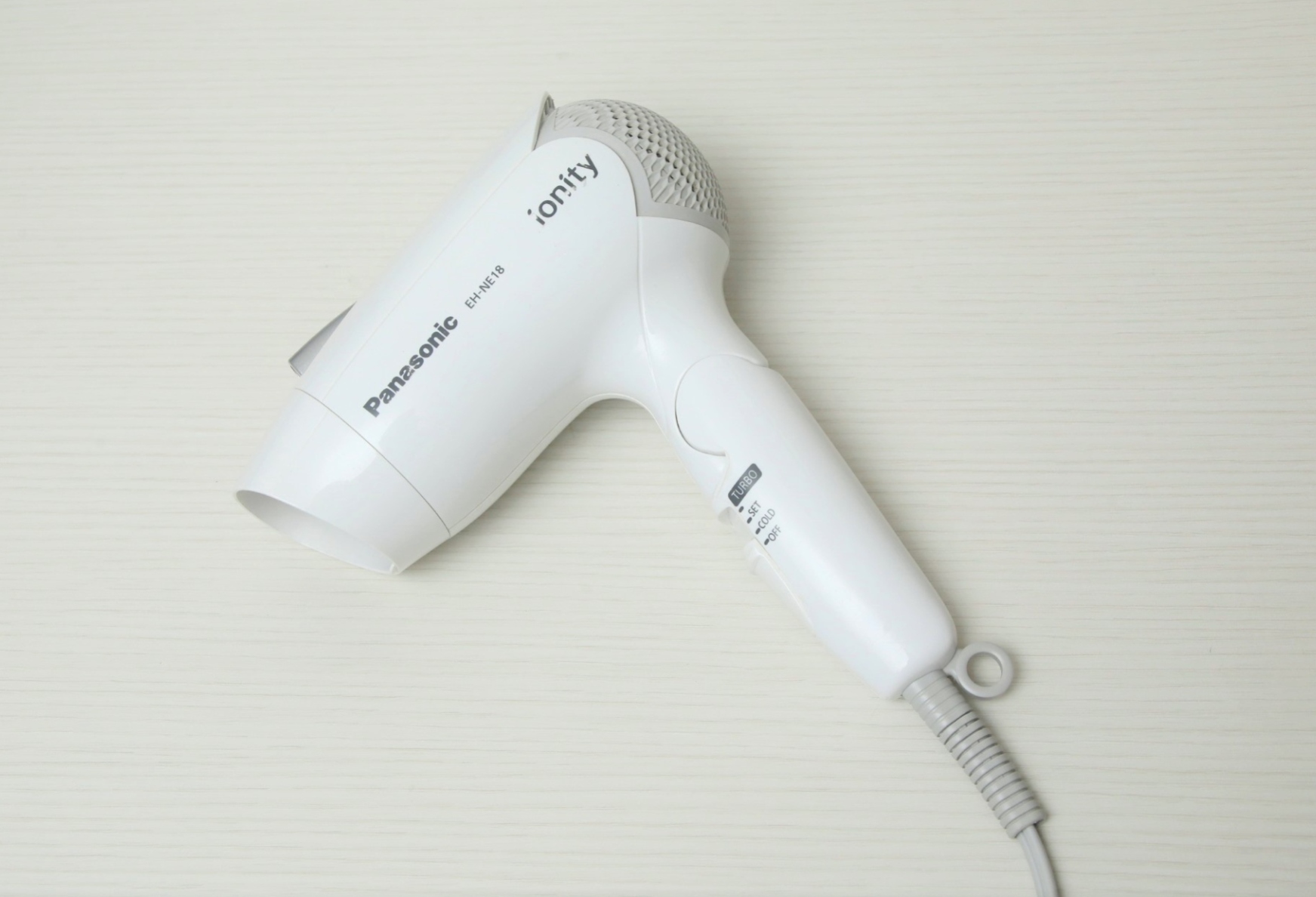 画像:ヘアドライヤー