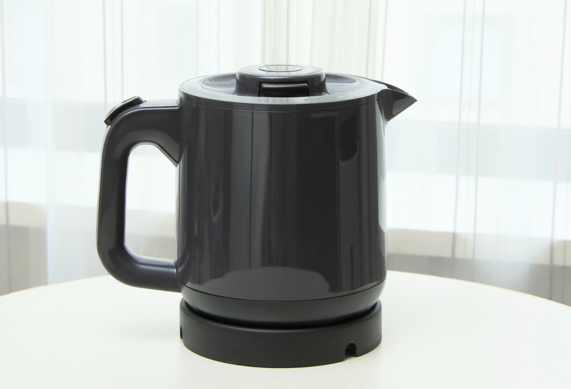 画像:瞬間湯沸しケトル(全客室完備)