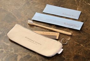 画像:トラベルキット